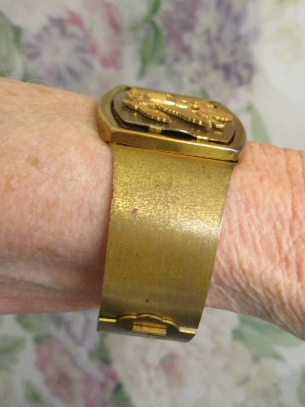 WWII US ARMY Hidden Locket Bracelet: Gold Matte Metal Hinged Military Cuff~ RARE